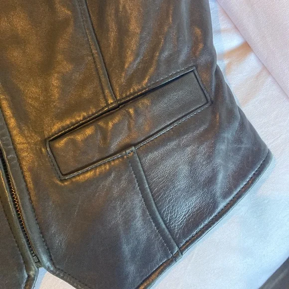 Pelle Studio Dark Leather Vest - Picture 4 of 6